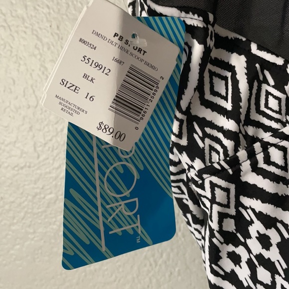 Swimsuit - Picture 5 of 5